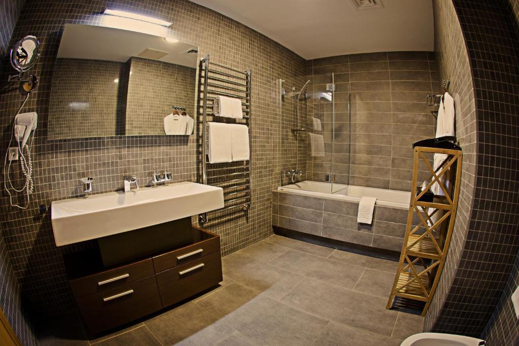 Voyage Hotel Karagandy Camera foto