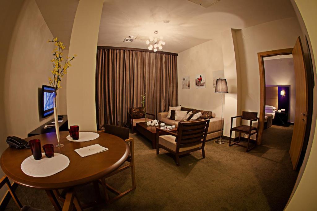 Voyage Hotel Karagandy Camera foto